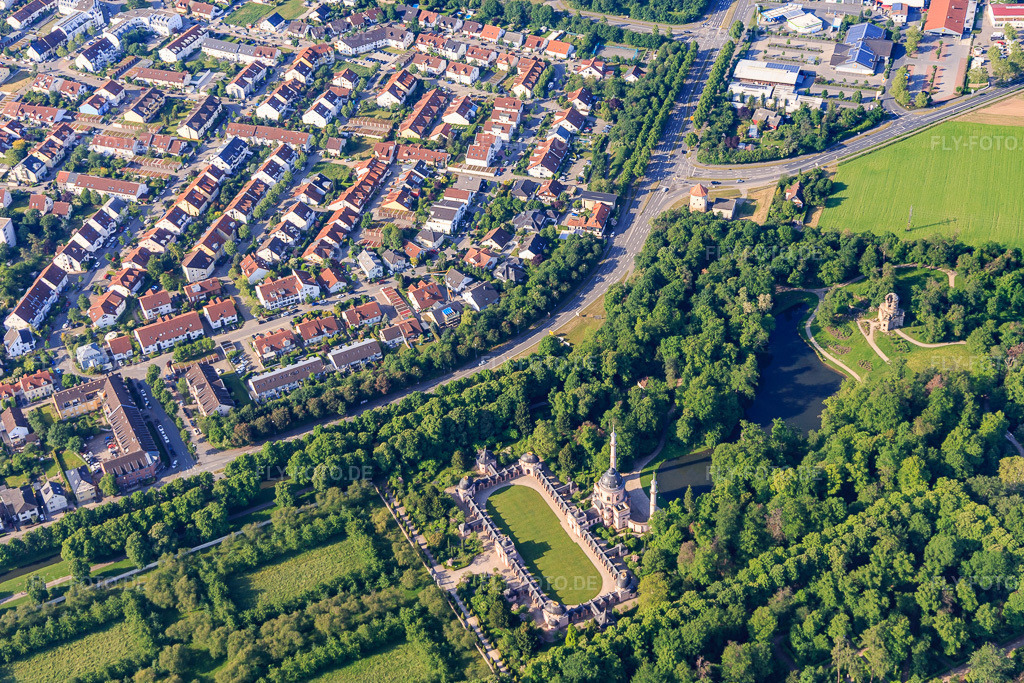 Luftbild: Moschee im Schwetzinger Schloßpark in Schwetzingen im Bundesland Baden-Württemberg in Deutschland. Foto: IMG_114240.jpg vom 26.05.2019 durch Werner Riehm/FLY-FOTO.de