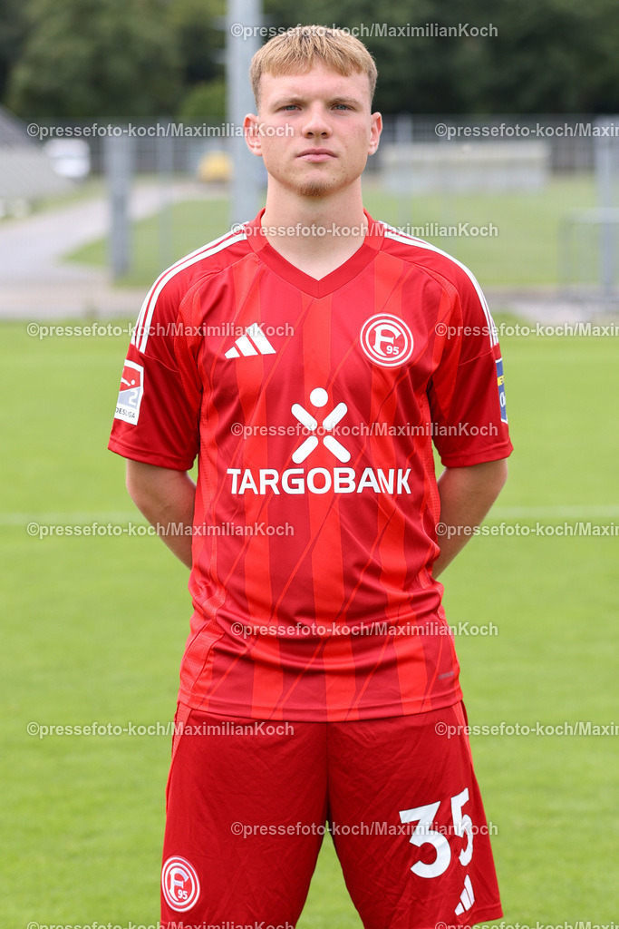Due2BL25072401095 | Daniel Bunk; Fortuna Düsseldorf; 2. Bundesliga, Porträttermin 2024/2025