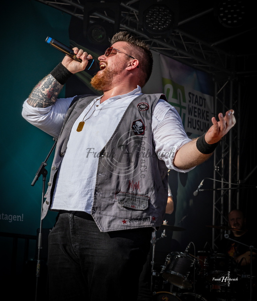 Violand | Frank Herberich Fotografie, Frank Herberich, Fotografie, Hochzeit, Portrait, St. Peter Ording, Ording, Westerhever, Nordsee, Frank Fotografie, Hardheim,  Odenwald,Walldürn, Band,Eventfotografie - Realisiert mit Pictrs.com