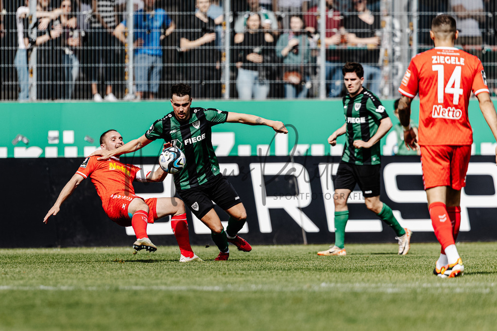 3. Liga, Saison 2023/24, 32. Spieltag: SC Preußen Münster - Jahn Regensburg | Münster, 06.04.2024: 3. Liga, 32. Spieltag, SC Preußen Münster gegen Jahn Regensburg im LVM-Preußenstadion in Münster. Foto: sportfotografie.ms | Markus Paletta - Realisiert mit Pictrs.com