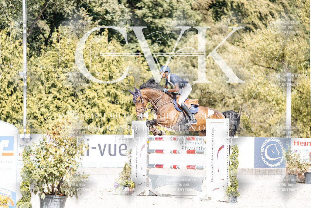 CK905088 | Turnierfotografie Pferdefotografie Trier Rheinland-Pfalz Pferdesport Reitsport Tierfotografie Sportfotografie Pferdevideo Pferdevideografie Equestrianvideography equestrianphotography  - Realisiert mit Pictrs.com