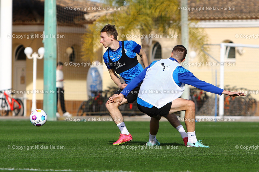 NH_HolsteinKiel_Trainingslager_Spanien2024_Training_03012024 | #27 Joshua Mees und #6 Marko Ivezic (Holstein Kiel)

Training I Trainigslager Oliva Nova (Spanien) I 03.01.2024