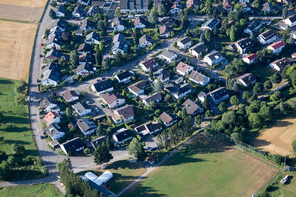 Luftbild: Ortsansicht im Ortsteil Hohenwettersbach in Karlsruhe im Bundesland Baden-Württemberg in Deutschland. Foto: IMG_083959.jpg vom 26.07.2015 durch Werner Riehm/FLY-FOTO.de