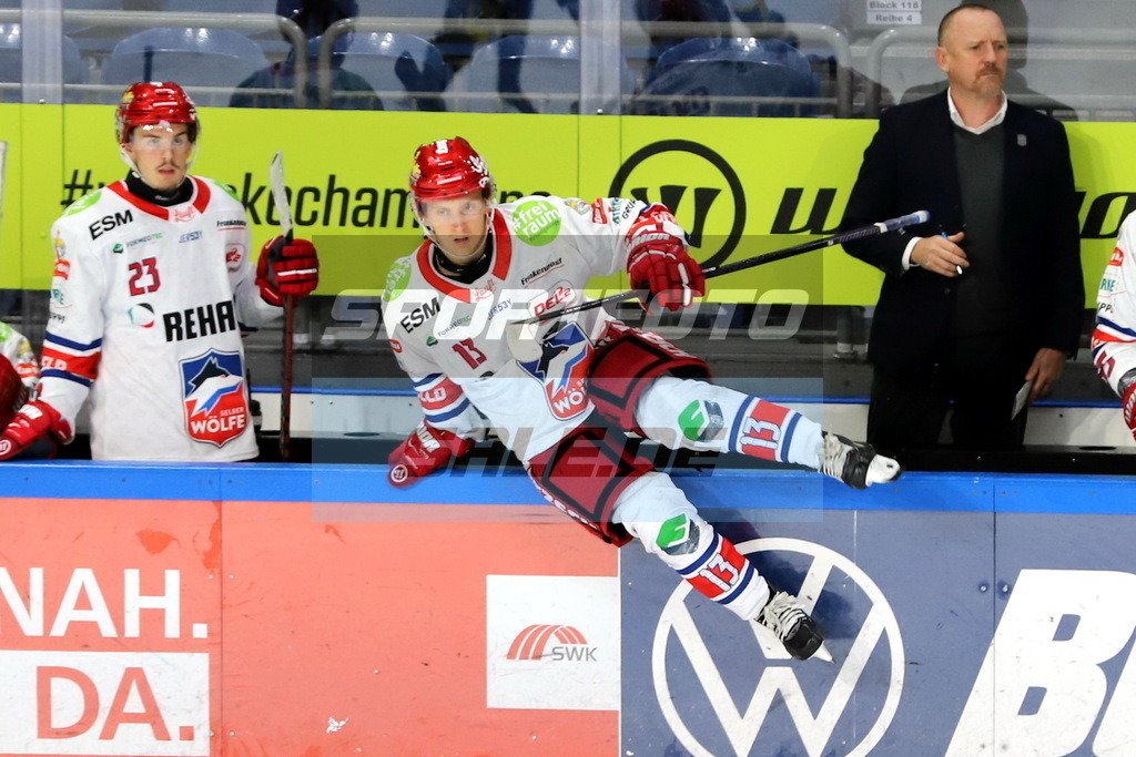 Maxim Fischer - SEL | Maxim Fischer - SEL - Realisiert mit Pictrs.com