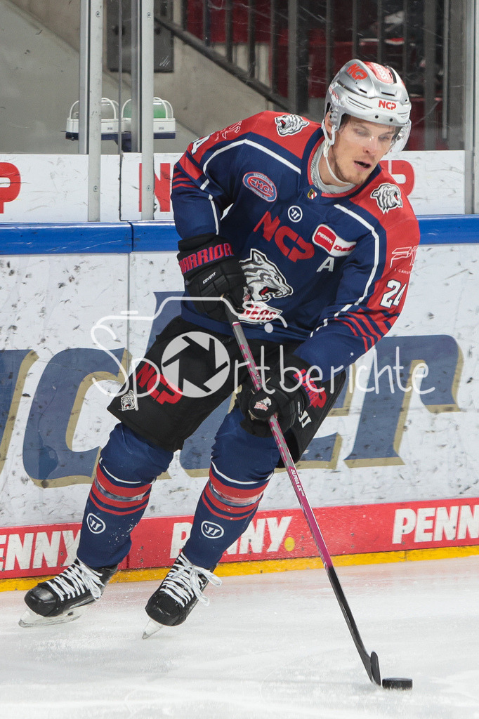 Nuernberg ICE Tigers - Augsburger Panther | Marcus WEBER (NIT #24) am Puck