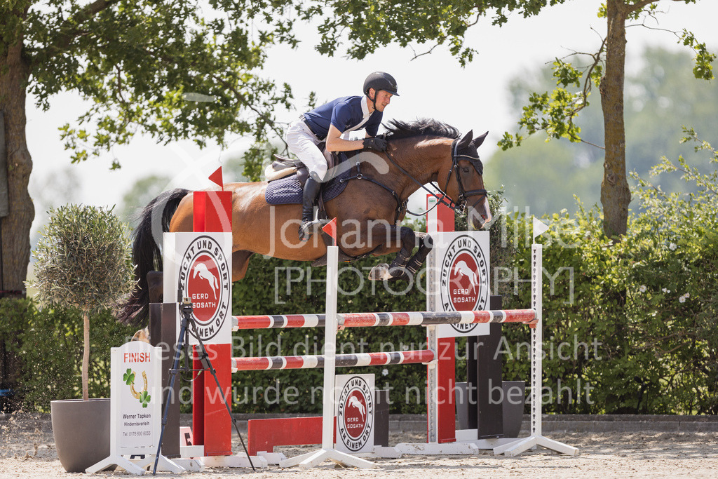 230616_Lemwerder_Springpf-L2-704 | Deine schönsten Turniermomente als professionelle Fotos! Entdecke hochwertige Pferdesport-Fotografie im Online-Shop. Jetzt Fotos finden & bestellen!