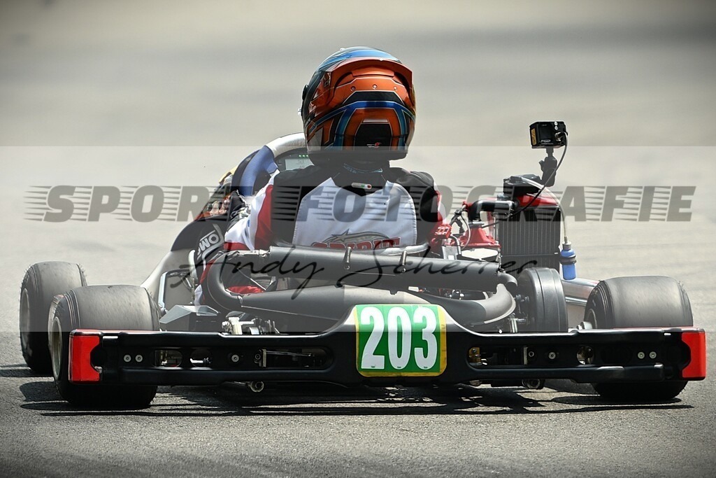 aDSC_9551 | Kaufen Sie Sportbilder im Onlineshop von Andy Scherrer Sportfotografie. Faszinierende Bilder von Sportevents aus der ganzen Schweiz. Fussball, Frauenfussball, Unihockey, Handball, Schwingen und weiteren Sportarten. - Realisiert mit Pictrs.com