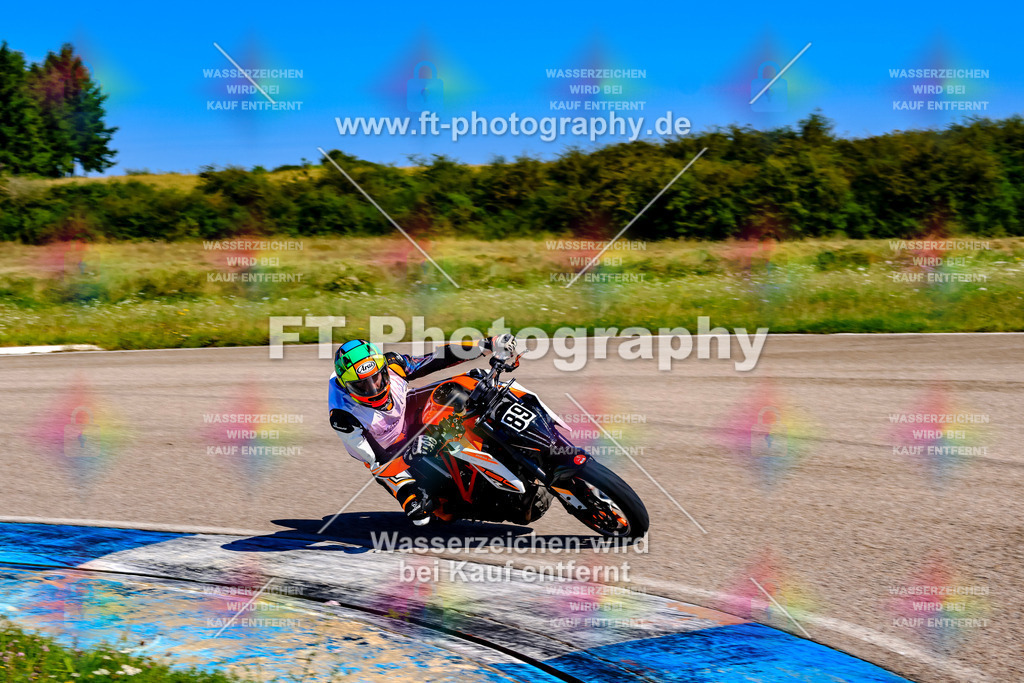 089-2917 | Hier findet Ihr Bilder von Touristenfahrten auf der Nürburgring Nordschleife oder von anderen Veranstaltungen die ich besucht habe. Viel Spass beim Durch Schauen 