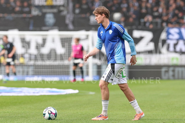 SK Puntigamer Sturm Graz vs TSV Egger Glas Hartberg – Championship Group    | Graz, Austria, 12.Apr.26 - SOCCER - ADMIRAL Bundesliga, SK Puntigamer Sturm Graz vs TSV Egger Glas Hartberg. The image shows Julian Halwachs (Hartberg) during warm up.    