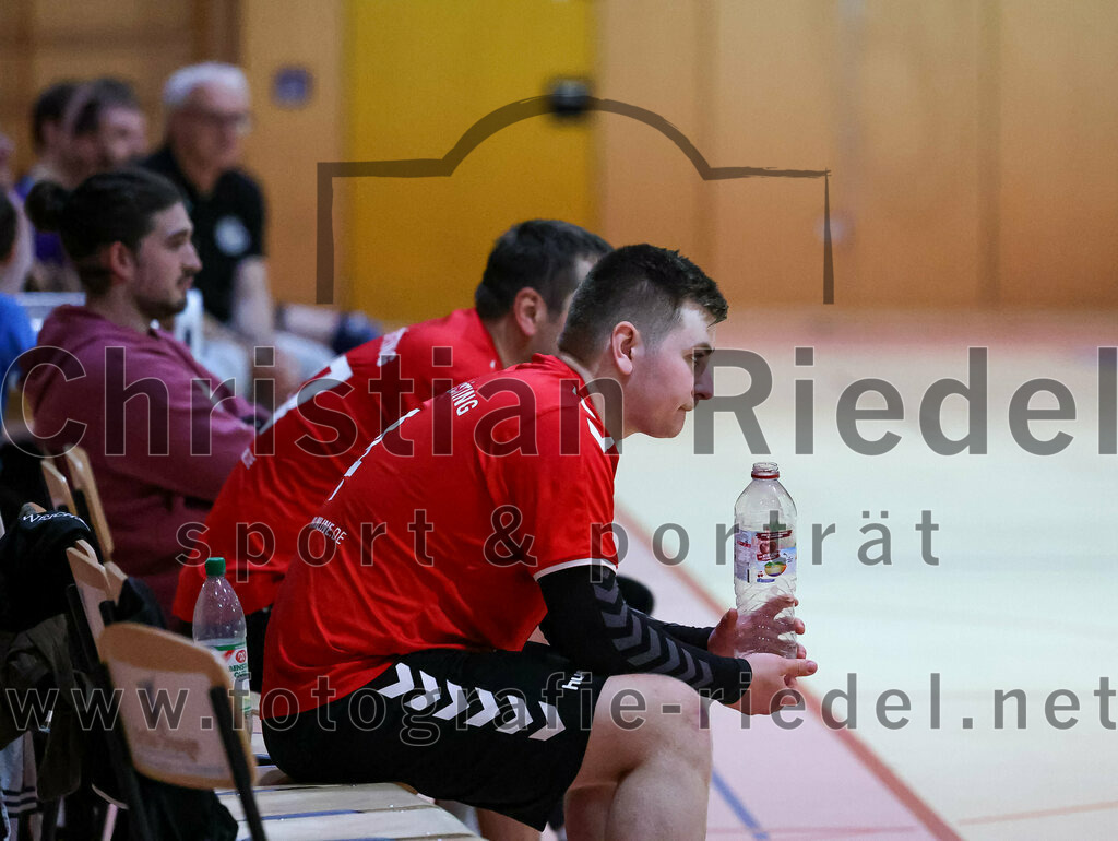 2022-11-12_088_SpVgg_Altenerding_III_gegen_TV_Altoetting_II | Erding, Deutschland, 12.11.2022:
Handball, Bezirksklasse Männer 2022 / 2023, 4. Spieltag, SpVgg Altenerding III gegen TV Altötting II, Endergebnis: 32:25

Foto: Christian Riedel / fotografie-riedel.net