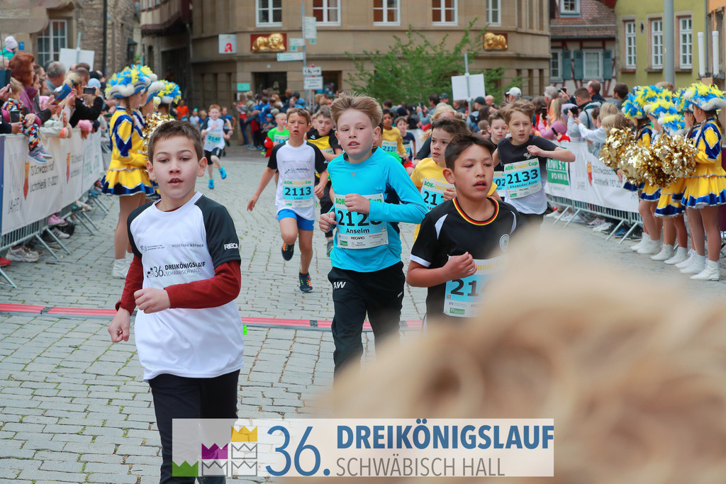 AOK Junior Cup 400m | 3Königslauf 2022 AOK Junior Cup 400m - Realisiert mit Pictrs.com