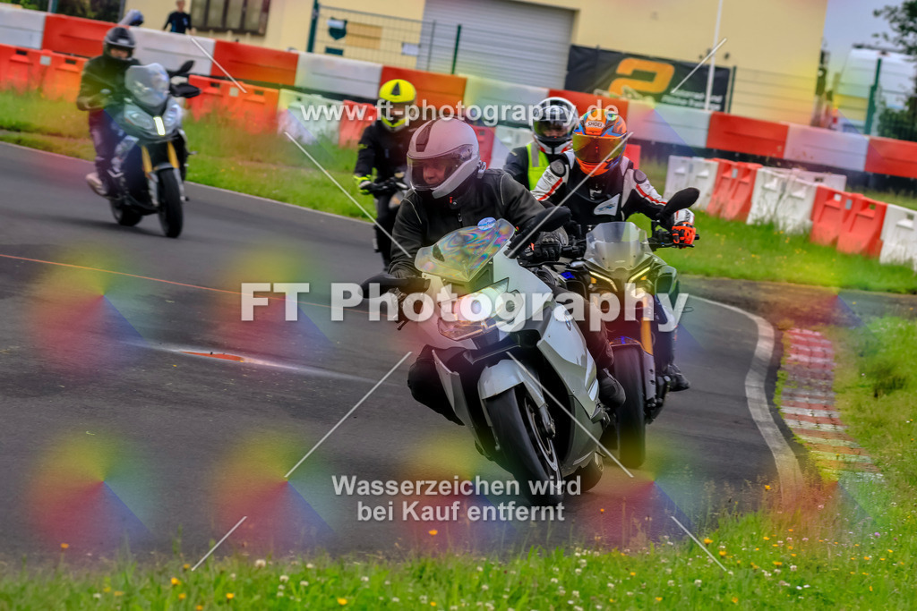 VBK-6570 | Hier findet Ihr Bilder von Touristenfahrten auf der Nürburgring Nordschleife oder von anderen Veranstaltungen die ich besucht habe. Viel Spass beim Durch Schauen 