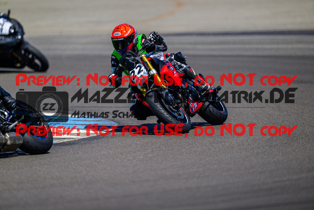 MaZZes_FotoMatrix_240520_6021986_8581 | INST