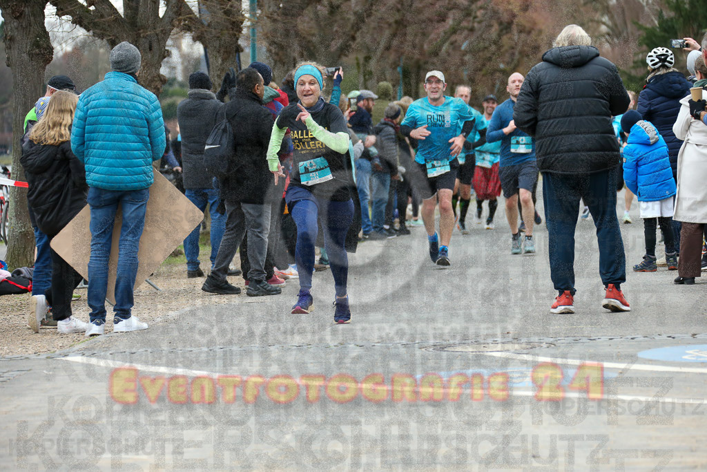 231231_1209_EX1_5895 | Sportfotografie im Rhein-Sieg Kreis, Köln, Bonn, NRW, Rheinland Pfalz, Hessen, etc. Unser Tätigkeitsfeld umfasst den Laufsport vom Volkslauf über den Marathon, Duathlon, Triathon bis zum Ultralauf wie Kölnpfad Ultra oder Schindertrail.