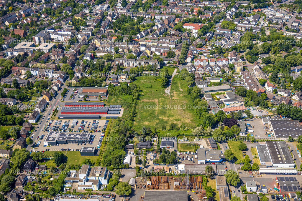 Gelsenkirchen250507167 | Luftbild, Engelbertstraße Wiesen-Freifläche, ehemaliges Zechengelände Ewald, Resse, Gelsenkirchen, Ruhrgebiet, Nordrhein-Westfalen, Deutschland