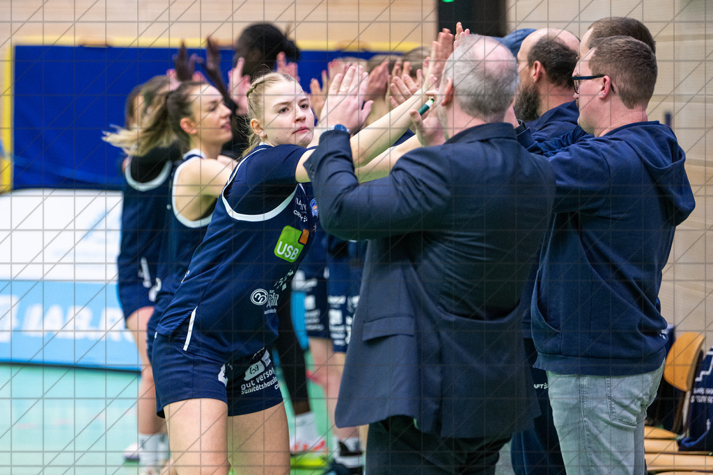 2. DBBL Nord 25/26 | Spieltag 02 | BBC Osnabrück vs. AstroLadies Bochum | 25.01.26: 2. DBBL Nord 25/26 | Spieltag 02 | BBC Osnabrück vs. AstroLadies Bochum / Osnabrück / Deutschland  //   CREDIT:www.bullenfotos.de, Martin König, Hörner Weg 40, D-49078 Osnabrück, +4917663732967 // Nutzung und Weitergabe nur zu den vereinbarten Zwecken. Presseanfragen an Ersteller. Alle Rechte beim Ersteller. Honorierung nach MFM. - Realisiert mit Pictrs.com