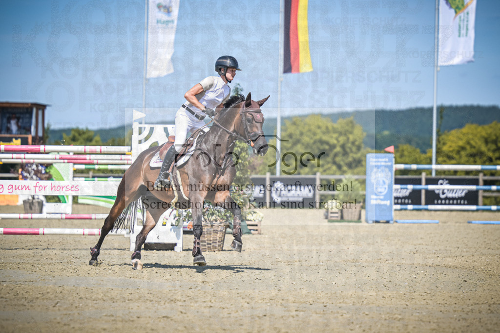 DOS_2597 | Entdecke hochwertige Reitturnierfotos von Foto Oger. Professionell, emotional und authentisch – jetzt Lieblingsmomente im Shop bestellen.Deutschlandweite Turnierfotografie. - Realisiert mit Pictrs.com