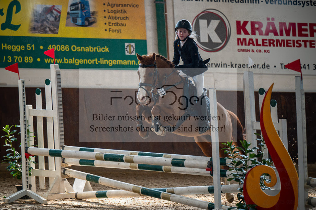 Hallenreittunier Voxtrup 2023 | Entdecke hochwertige Reitturnierfotos von Foto Oger. Professionell, emotional und authentisch – jetzt Lieblingsmomente im Shop bestellen.Deutschlandweite Turnierfotografie. - Realisiert mit Pictrs.com
