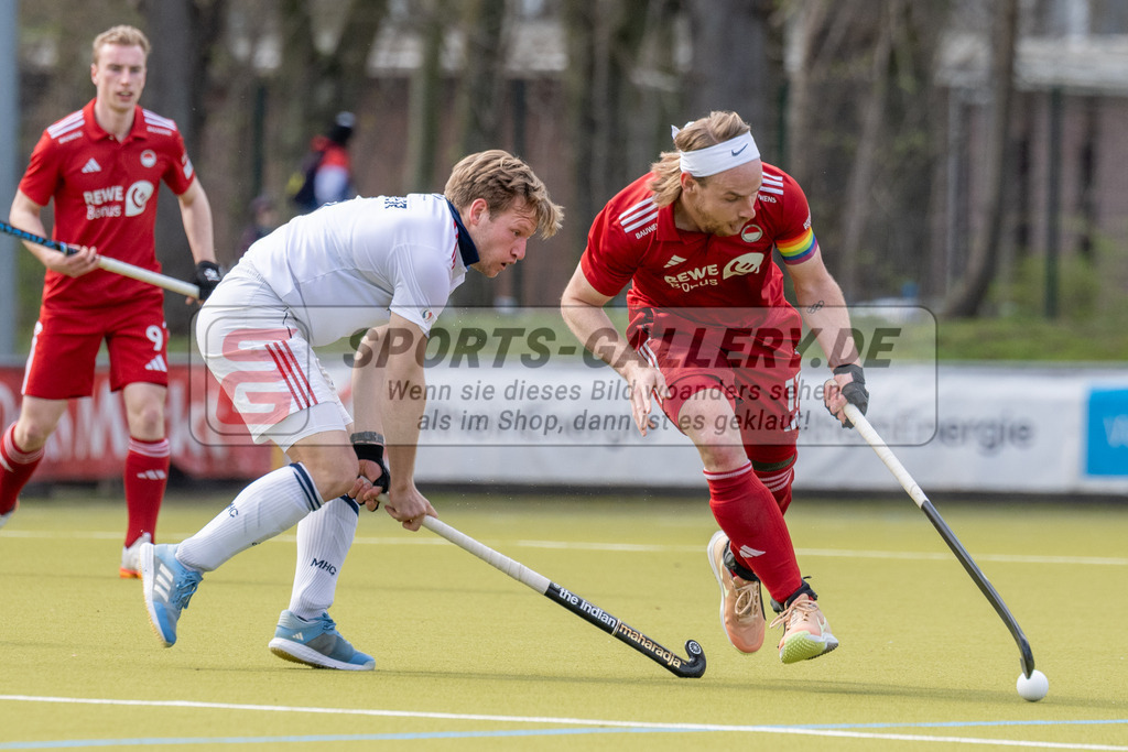 SFE_20260321_0053 | Köln, Deutschland, 21.03.26: Feldhockey 1. Bundesliga Herren zwischen Rot-Weiss Köln - Mannheimer HC im REWE Sportpark am 21.03.2026 in Köln, Deutschland. (Foto von Stephan Fehrmann)Köln, Germany, 21.03.26: Feldhockey 1. Bundesliga Herren between Rot-Weiss Köln - Mannheimer HC in REWE Sportpark at 21.03.2026 in Köln, Deutschland. (Foto from Stephan Fehrmann)