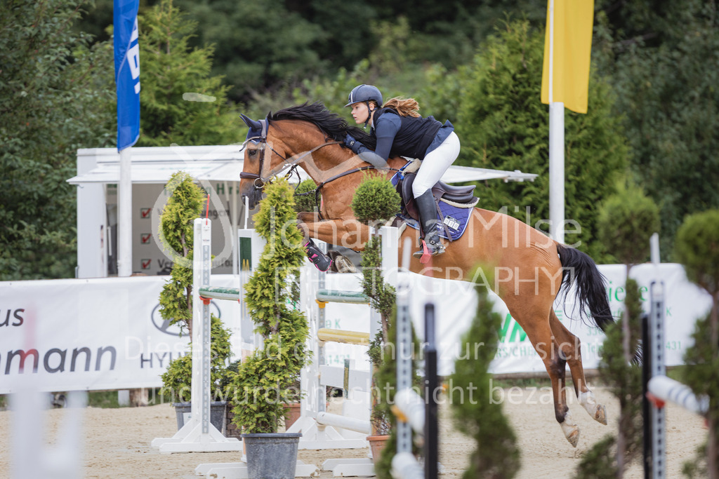 220729_BHO_GT_M2-Spr_1-207 | Deine schönsten Turniermomente als professionelle Fotos! Entdecke hochwertige Pferdesport-Fotografie im Online-Shop. Jetzt Fotos finden & bestellen!