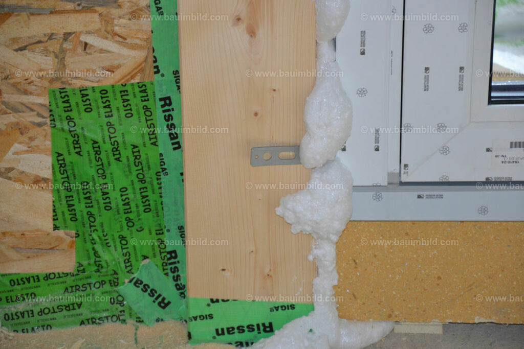 bib-lg14-fenster-0047 | Nach LV-Leistungsgruppen sortierte Detailfotos über den Bau eines Hauses. Alle Hausbau-Bilder direkt vom Urheber und Autor der Website Haus-Selber-Bauen.com