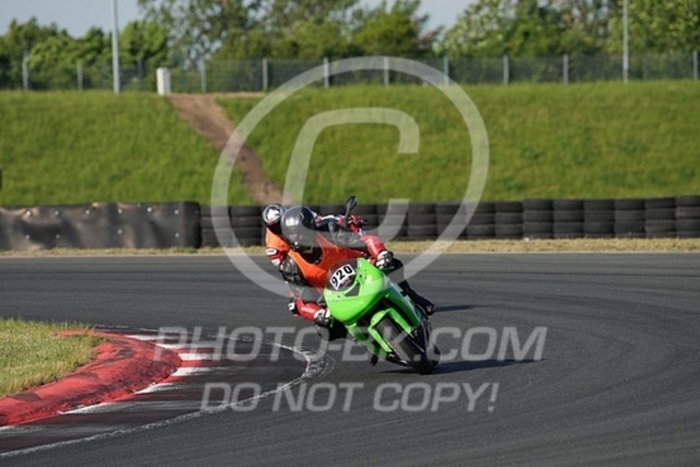 2024_05_16_PBK_12151 | Sportfotografie; SlowMotion; Video; Rennstrecke; Hafeneger; Speer; Racing; RSE; BMW; CBO; Trackday; Motorsportarena; Hockenheimring; Brno; Most; Barcelona; Valencia