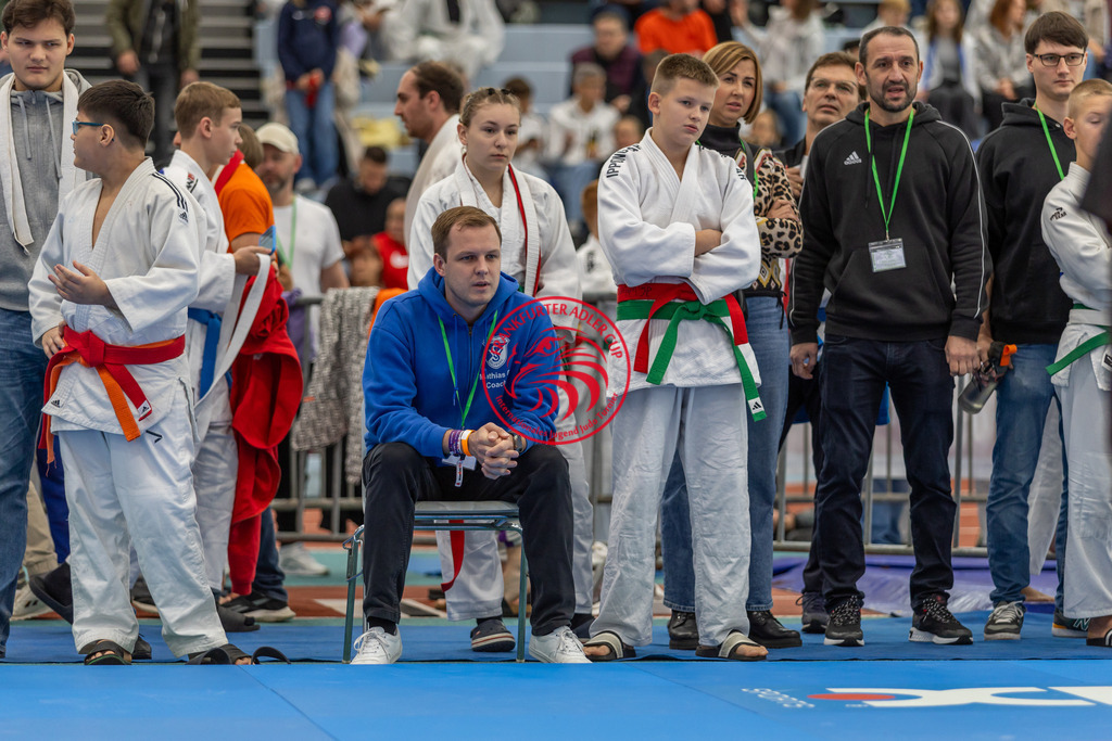 Internationaler Adler Cup 2024 | Foto vom Internationalen Adler Cup Judo Turnier im Sport- und Freizeitzentrum Kalbach im Oktober 2024 - Realisiert mit Pictrs.com