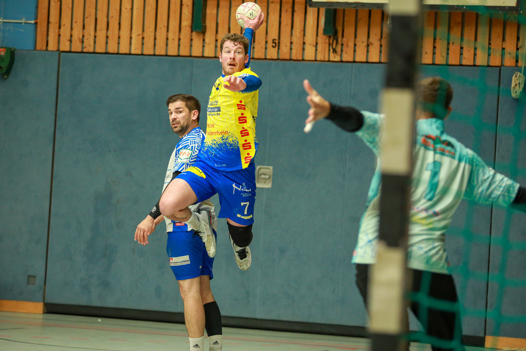 SVN_TVIssum_250426_016 | Bildergalerie von Sport-Ereignissen aber auch von weiteren spannenden Dingen - nicht nur vom Niederrhein. In Anlehnung an den bekannten Spruch von Hanns Dieter Hüsch heißt das Motto: "Niederrhein ist überall".  - Realisiert mit Pictrs.com