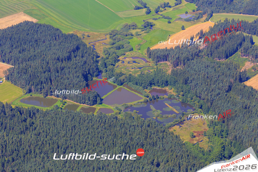 Die Luftaufnahme der Stadt Marktleuthen wurde vom UL-Flugzeug heraus erstellt ( keine Drohne )- hohe Auflösung für beste Qualität