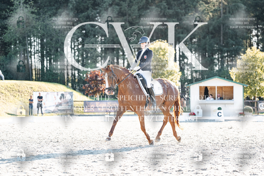 CK906968 | Turnierfotografie Pferdefotografie Trier Rheinland-Pfalz Pferdesport Reitsport Tierfotografie Sportfotografie Pferdevideo Pferdevideografie Equestrianvideography equestrianphotography  - Realisiert mit Pictrs.com