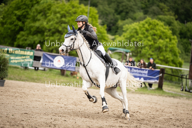 Bad_Meinberg_01267 | saradresslerfotografie - Realisiert mit Pictrs.com
