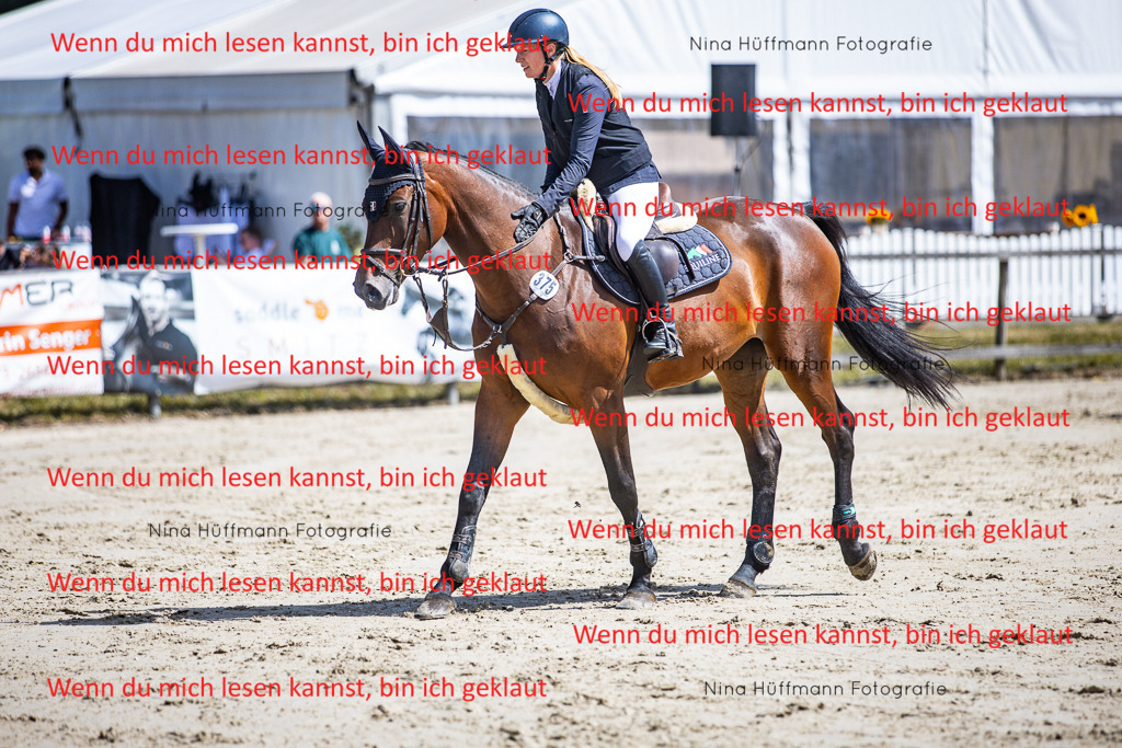 BK1A5089 | Turnierbilder Turnierfotos Nina Hüffmann Turnierfotografie Pferdefotografie Tierzeichnung Haustierzeichnung Pferdezeichnung Hundezeichnung Videograf  - Realisiert mit Pictrs.com