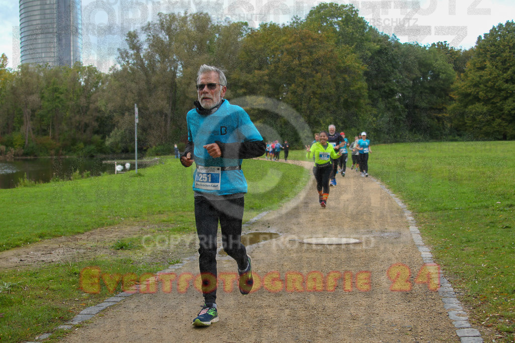 231015_0951_EV4_0189 | Sportfotografie im Rhein-Sieg Kreis, Köln, Bonn, NRW, Rheinland Pfalz, Hessen, etc. Unser Tätigkeitsfeld umfasst den Laufsport vom Volkslauf über den Marathon, Duathlon, Triathon bis zum Ultralauf wie Kölnpfad Ultra oder Schindertrail.