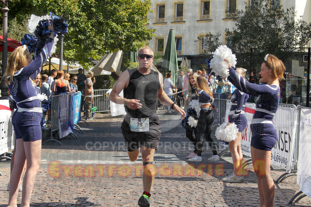 250824_1230_EV4_9249 | Sportfotografie im Rhein-Sieg Kreis, Köln, Bonn, NRW, Rheinland Pfalz, Hessen, etc. Unser Tätigkeitsfeld umfasst den Laufsport vom Volkslauf über den Marathon, Duathlon, Triathon bis zum Ultralauf wie Kölnpfad Ultra oder Schindertrail.