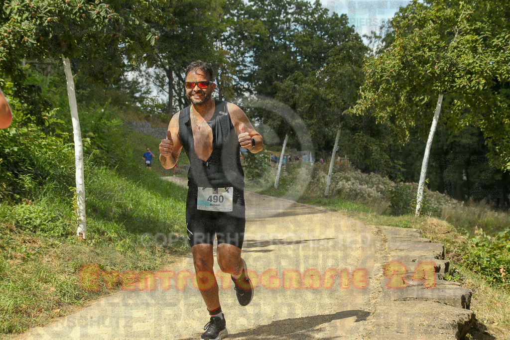 250824_1357_EX1_4387 | Sportfotografie im Rhein-Sieg Kreis, Köln, Bonn, NRW, Rheinland Pfalz, Hessen, etc. Unser Tätigkeitsfeld umfasst den Laufsport vom Volkslauf über den Marathon, Duathlon, Triathon bis zum Ultralauf wie Kölnpfad Ultra oder Schindertrail.