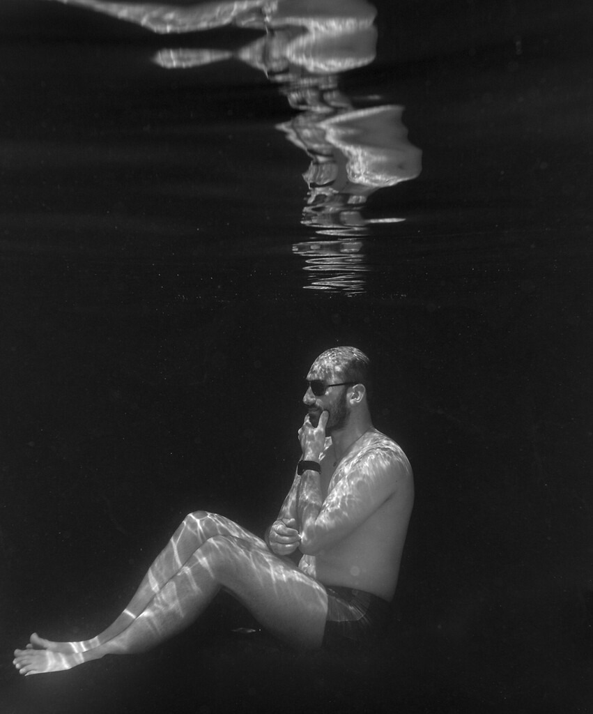 Pool | Martin Fiedler Fotografie - Ausdrucksstarke Portraits im Raum Nürnberg - Realisiert mit Pictrs.com