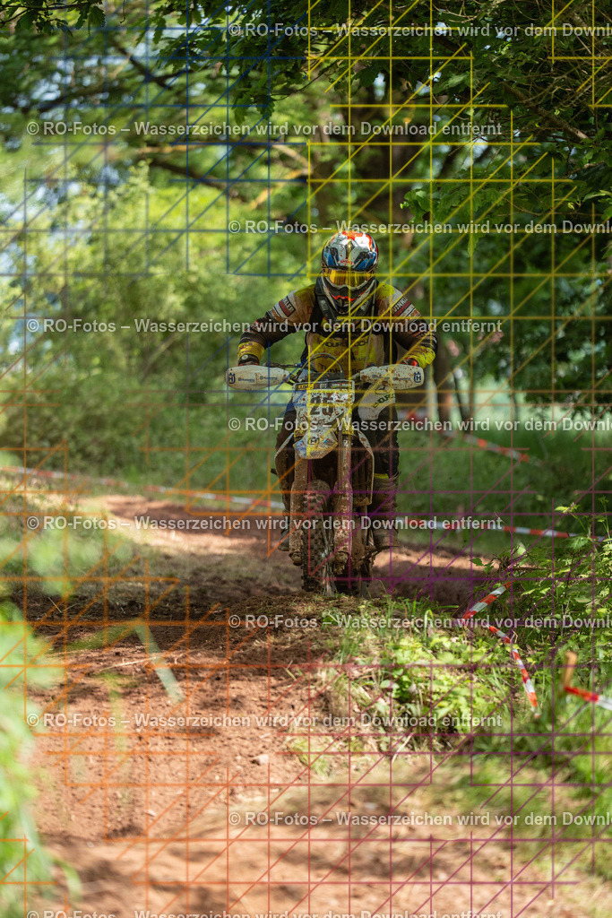 Wolfshausen 4 Lauf -1610 | Sportfotografie von RO-Fotos: Motorsport, Motocross, Enduro, Laufveranstaltungen und Triathlon. Professionelle Fotos von Sportlern und Events. - Realisiert mit Pictrs.com