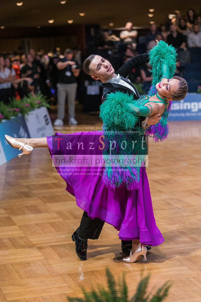 20250819_WDSF-Open-Std-Youth_1174 | Tanzsportbilder, Standardtanz, Lateintanz, WDSF, DTV, LTVB, dancecomp, goc, hessen tanzt, blaues band der spree, walzer, tango, wiener walzer, slowfox, quickstepp, samba, rumba, cha-cha-cha, paso doble. jive, hd-kroft photography, turniertanzsport