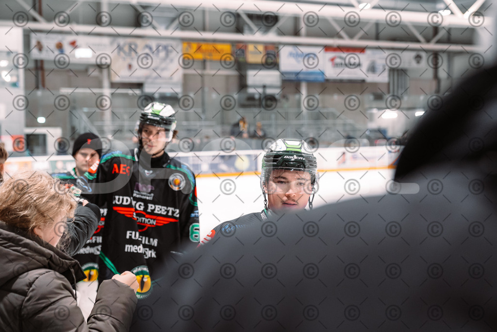 Alligators_vs_Fuessen_21.11.2025-109 | Höchstadt Alligators Fotogalerie: Eishockey-Action aus Franken. Professionelle Spielfotos, Portraits & Stadionbilder zum Download. Jetzt entdecken! - Realisiert mit Pictrs.com