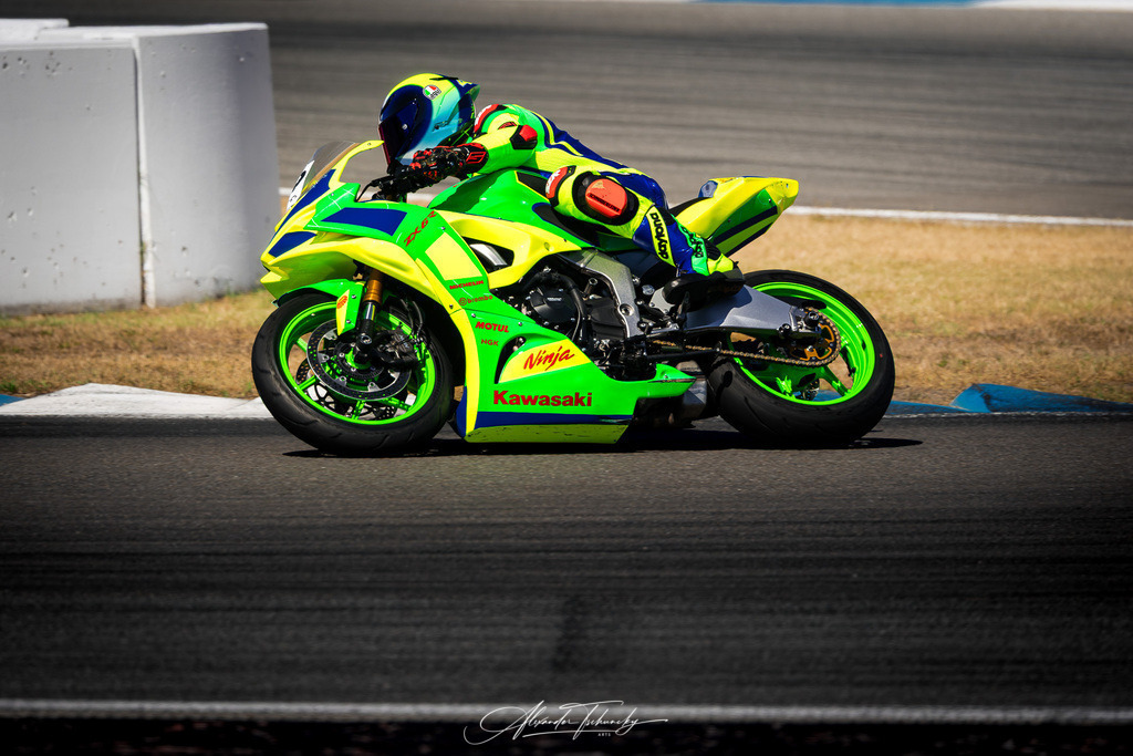 Ducati Trackday Hockenheimring 2026 | Entdecken Sie die faszinierende Welt von Alexander Tschuncky Arts: Kreative Fotografie, atemberaubende Automobilkunst und hochwertiger Bilderdruck. Lassen Sie sich inspirieren! - Realisiert mit Pictrs.com