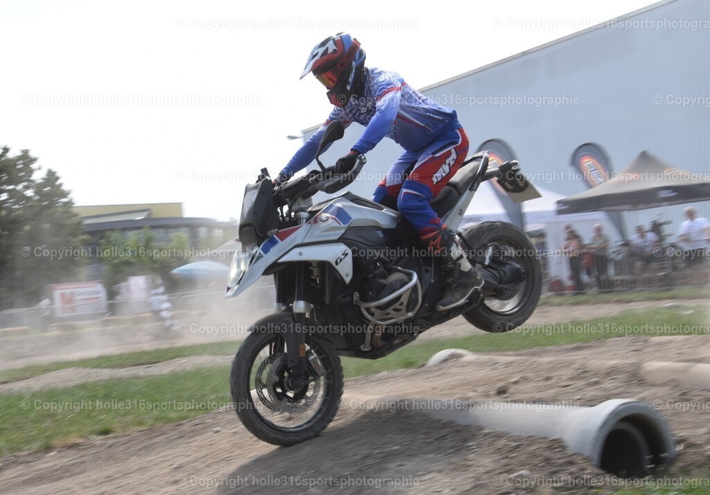 DSC_0448 | Sportfotografie , Motorsport, Motoross, Reitsport, Mointainbike, Enduro,
Landschaft , Outdoor, Eventfotografie, Landschaft, Bilder online bestellen - Realisiert mit Pictrs.com