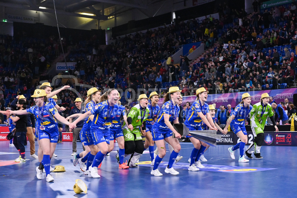 Kloten-Dietlikon Jets vs Skorpion Emmental Zollbrück - 15. April 2023 | 15.04.2023, Kloten, stimo arena, Swiss Unihockey Superfinal Frauen: Kloten-Dietlikon Jets - UHV Skorpion Emmental, Die Kloten-Dietlikon Jets sind Schweizer Meister 2022/23. - Realisiert mit Pictrs.com