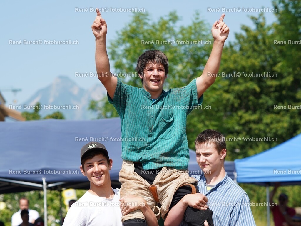 59 | René Burch leidenschaftlicher Fotograf aus Kerns in Obwalden.  Hier finden sie Sport, Landschaft und Natur Fotografie.
 - Realisiert mit Pictrs.com