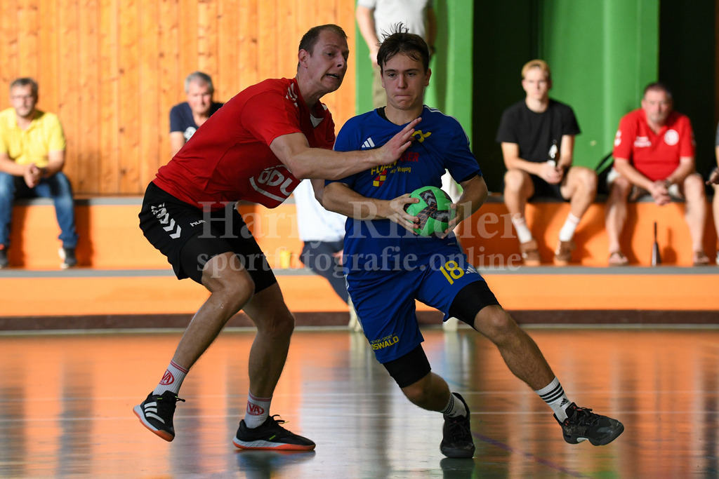 SSG Metten : TV Altötting |  Emanuel Pirzer (SSG Metten #18) - Realisiert mit Pictrs.com