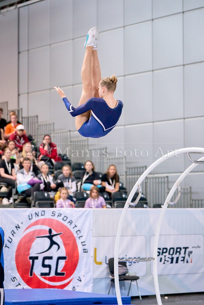A-DSC02902 | Professionelle Sportfotografie in Hamburg, Schleswig-Holstein und Niedersachsen – spezialisiert auf Rhönrad, Geräteturnen, Leistungsturnen und rhythmische Sportgymnastik. Bundesweite Begleitung von Rhönrad-Events. Jetzt Sport-Fotos - Realisiert mit Pictrs.com