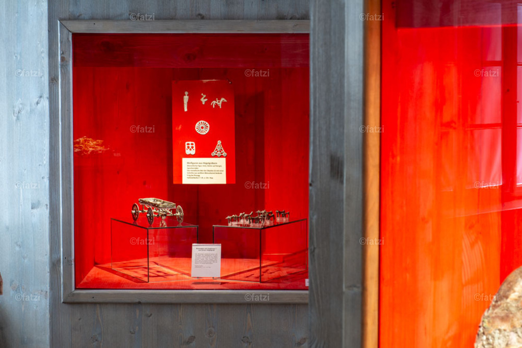 Bergbau-Museum Innen _fatzi_20230908-144500 | Fatzi Bilder-Archiv! 
Die Bilder sind für private Nutzung lizenzfrei. Die kommerzielle Nutzung ist möglich und erwünscht, jedoch bitte ich um vorherige Kontaktaufnahme per E-Mail (info@fatzi.at) oder unter +43 650 7828269 - Realisiert mit Pictrs.com