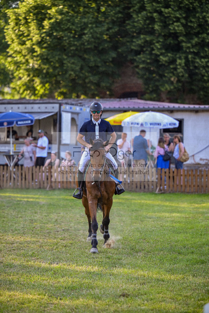 Reitturnier Voxtrup | Entdecke hochwertige Reitturnierfotos von Foto Oger. Professionell, emotional und authentisch – jetzt Lieblingsmomente im Shop bestellen.Deutschlandweite Turnierfotografie. - Realisiert mit Pictrs.com
