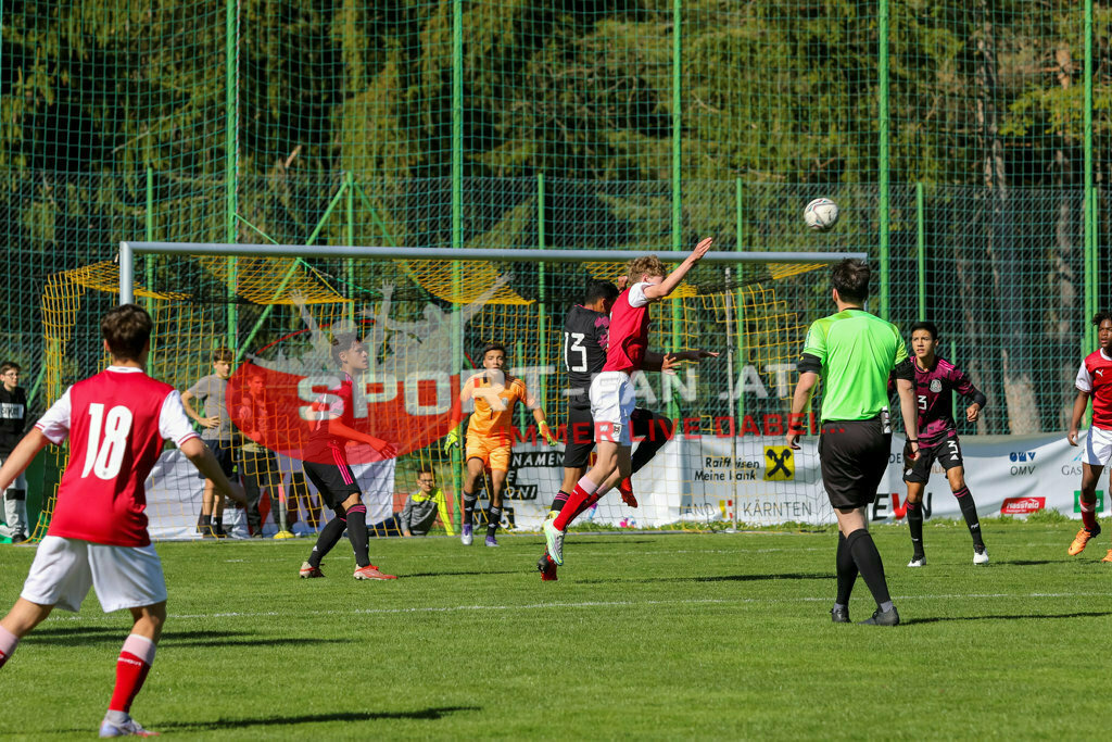 AUSTRIA U15 - MEXICO U15 | Torszene ; AUSTRIA U15 - MEXICO U15 am 29.04.2022 in Arnoldstein
(Sportplatz), AUSTRIA, (Photo by Ernst Krawagner sport-fan.at) - Realisiert mit Pictrs.com