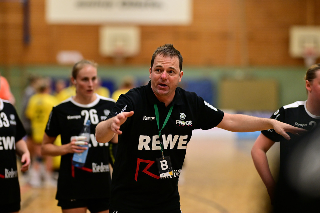 Handball I Frauen I Saison 2025-2026 I 3. Liga Nord I 1. Spieltag I SV Henstedt-Ulzburg - TSV Altenholz | Der Sportfotograf. - Realisiert mit Pictrs.com