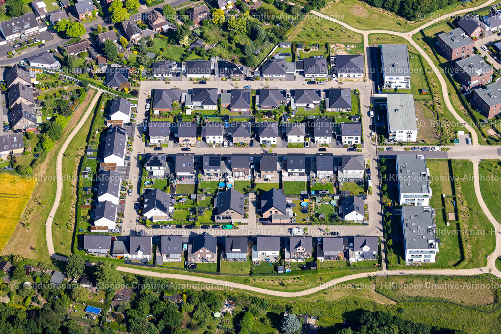 Luftbild Kamp-Lintfort-4850 | Luftbildfotografie Wohngebiet der Mehrfamilienhaussiedlung an der Walkenried-Straße in Kamp-Lintfort im Ruhrgebiet im Bundesland Nordrhein-Westfalen, Deutschland - Realisiert mit Pictrs.com